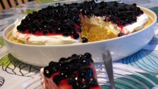 Tres leches /  Kolmen maidon kakku
