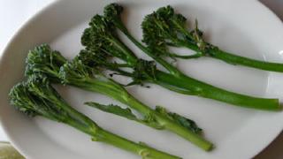 Broccoliinia helposti ja vielä helpommin