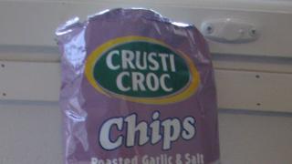Crusti Croc, roasted garlic and salt perunalastut