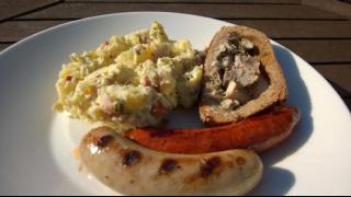 Gasthaus tyylistä kesäruokaa, kylmä perunasalaatti