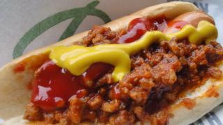 Chilikastike chili dogille – kuuman koiran jauhelihakastike
