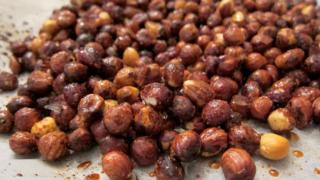 Viime hetken joululahjavinkki: maustetut pähkinät