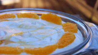 Pääsiäinen budjetilla: hunajainen rahka-appelsiinitorttu ilman uunia