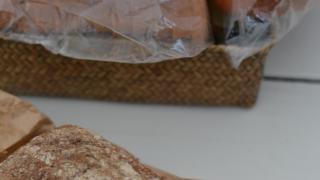 Kaupan hyllyjen helmet: Livonsaaren leipomon leivät