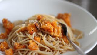 Kurpitsaa ja spagettia = herkkua!