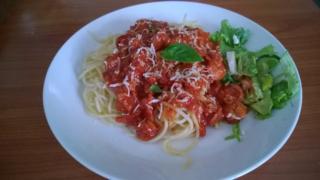 Tomaattinen chorizokastike spagetille
