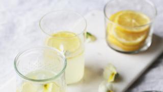 Sitruunainen gin-spritzer