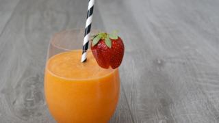Porkkana-ananas-inkivääri smoothie