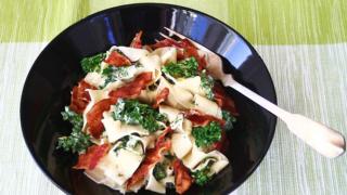 Broccolini-pekonipasta