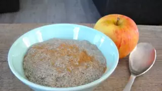 Omenainen chia-puuro (raw)