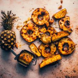 Kokonaisena grillattu ananas on kesän paras makea